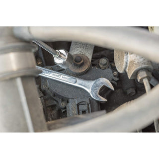 30” Telescoping Magnetic Pick-Up Tool with 15-lb. Pull Capacity