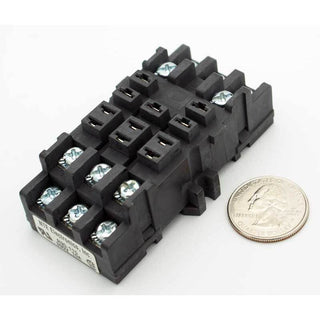 relay socket: 11 positions panel-mount, DIN rail screw terminals