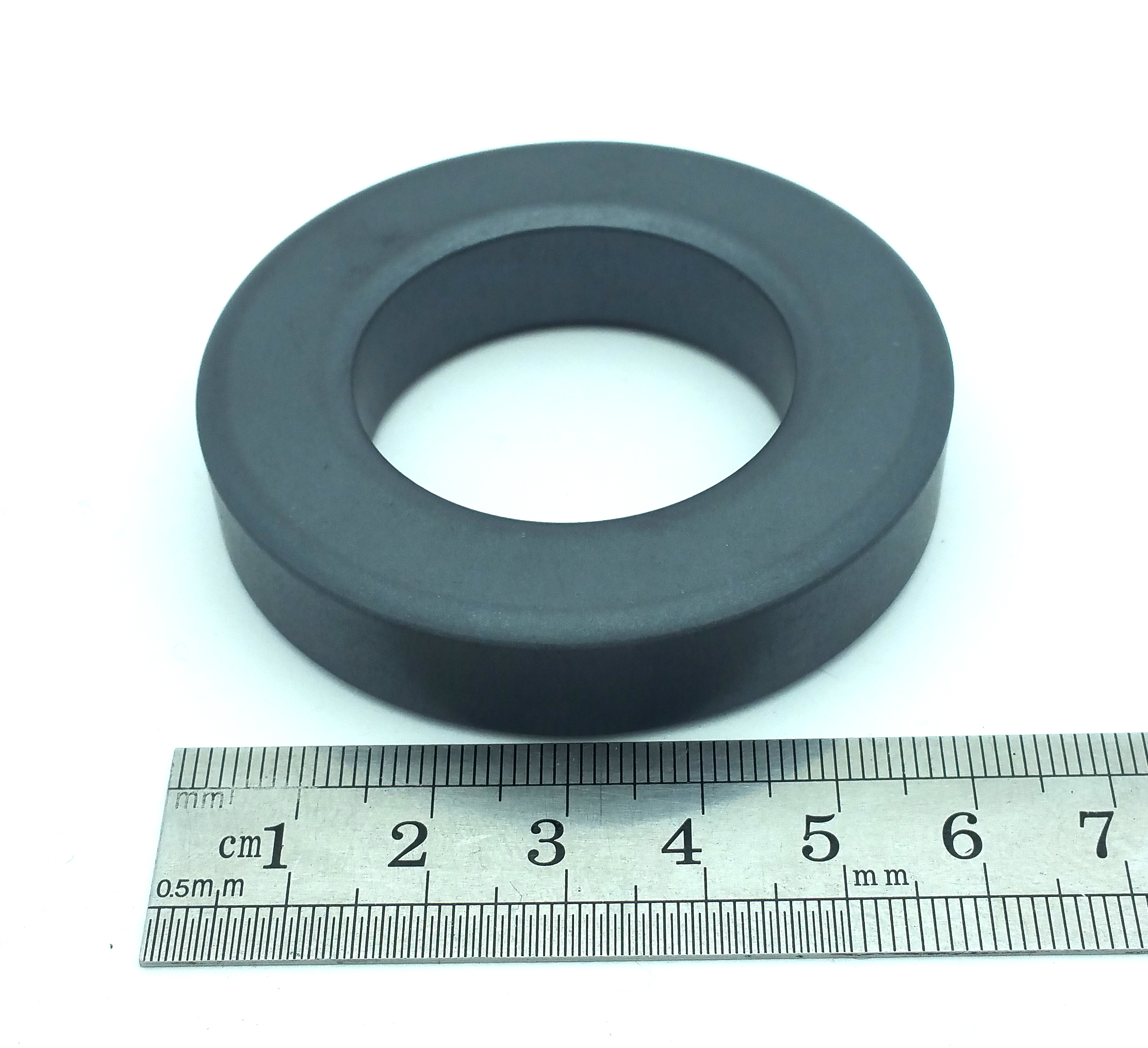 FT-240-43 Ferrite toroid core 2.4-inch diameter #43 Material